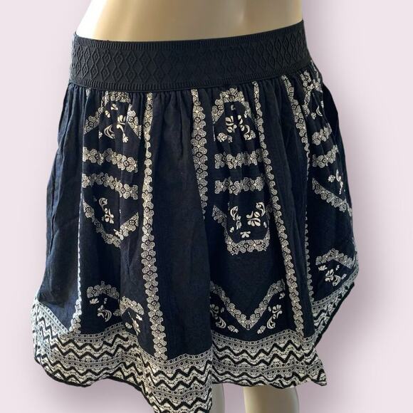 Alya Bohemian Flare Circle Skater Mini Skirt Pullon Size S Black and White Aztec - Picture 4 of 10